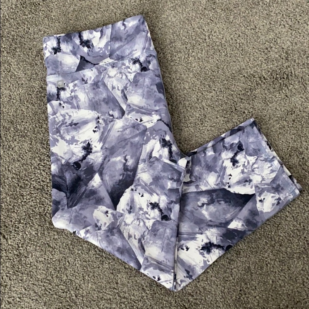 Fabletics Cropped Legging